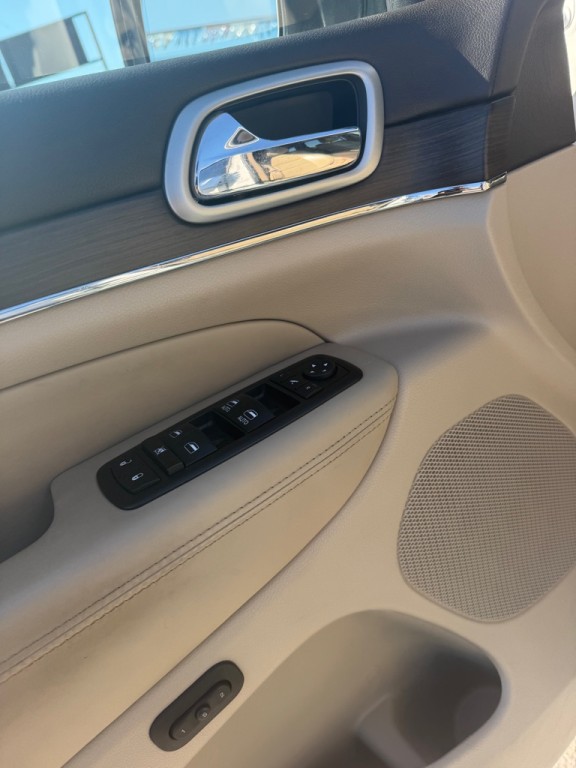 2018 Jeep Grand Cherokee Image 11