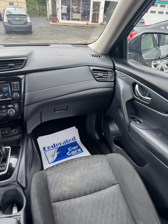 2019 Nissan Rogue Image 12