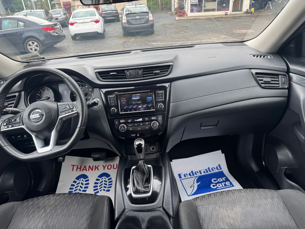 2019 Nissan Rogue Image 13