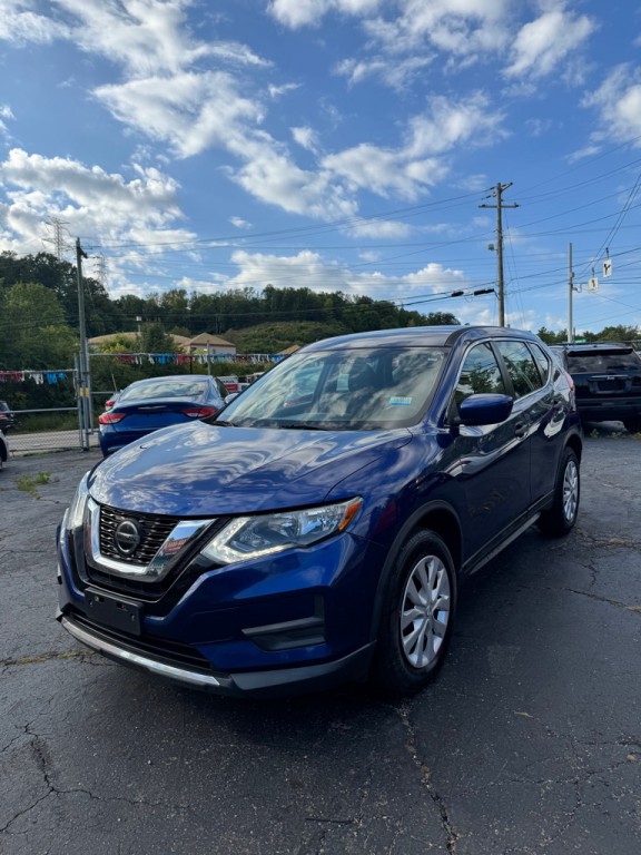 2018 Nissan Rogue Image 1