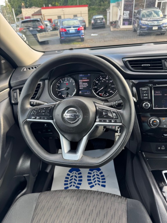 2018 Nissan Rogue Image 12