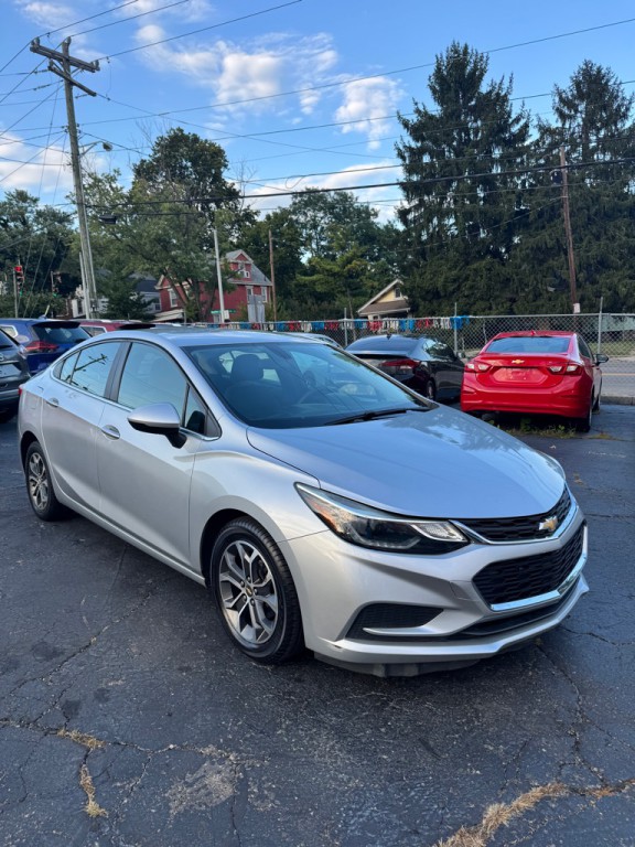 2017 Chevrolet Cruze Image 1