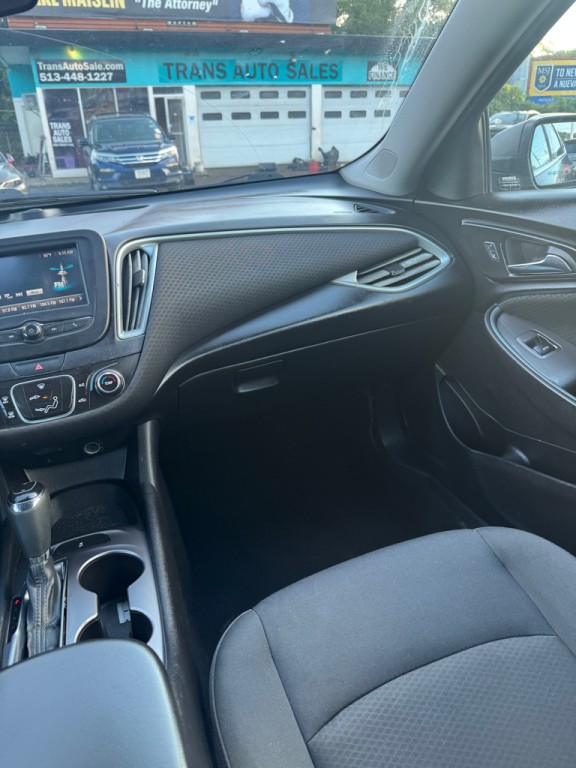 2016 Chevrolet Malibu Image 14