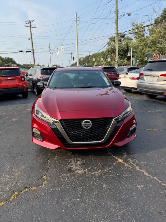2019 Nissan Altima Image 2