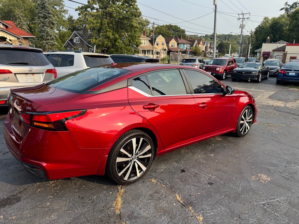 2019 Nissan Altima Image 7