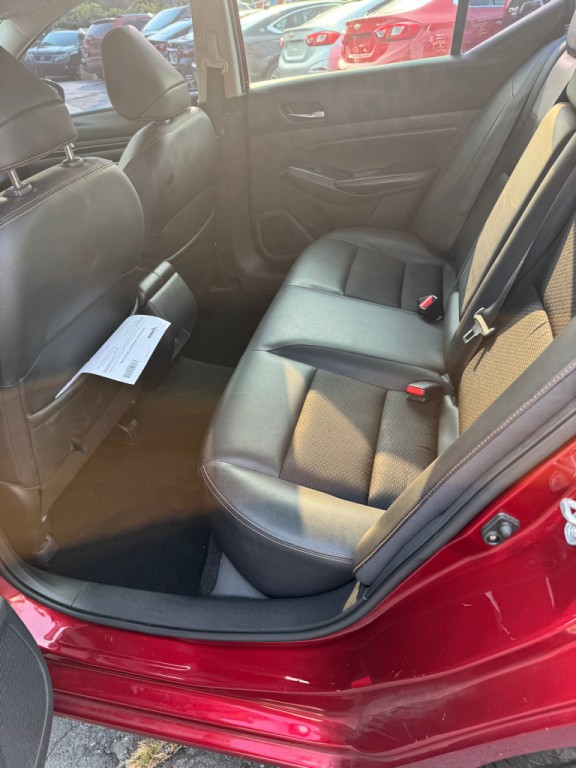 2019 Nissan Altima Image 9