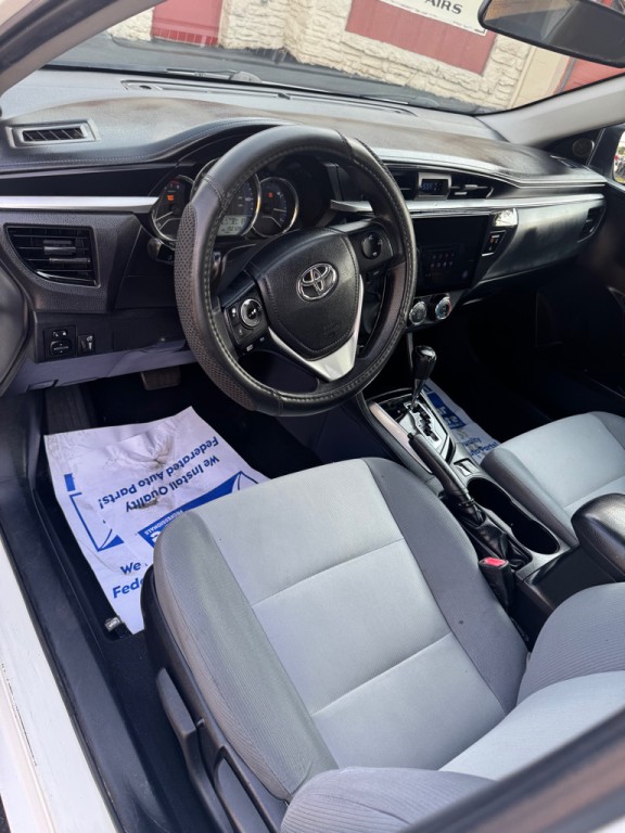 2016 Toyota Corolla Image 7