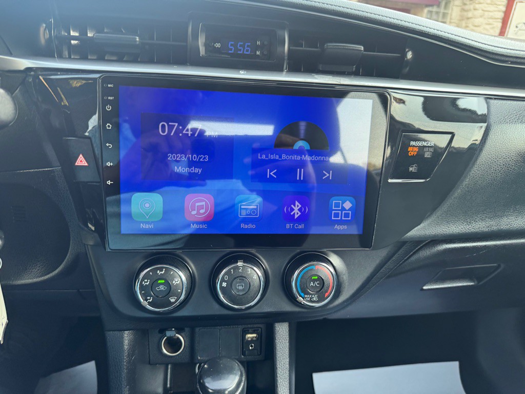 2016 Toyota Corolla Image 15