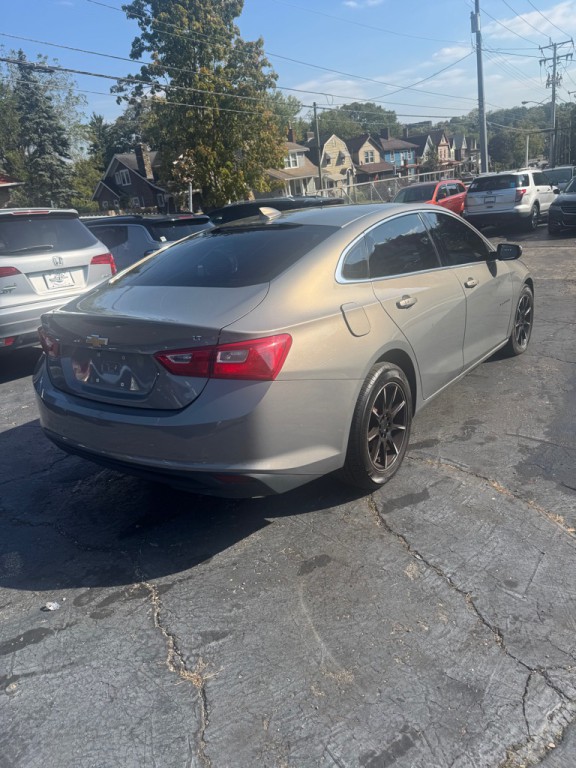 2018 Chevrolet Malibu Image 5