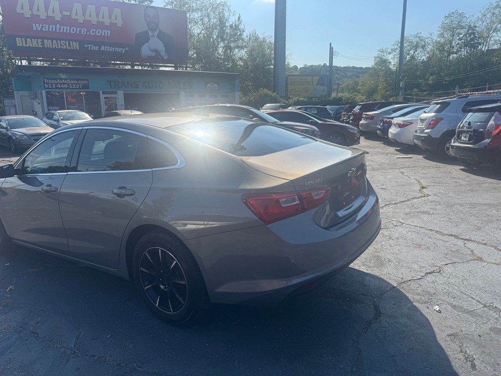 2018 Chevrolet Malibu Image 7