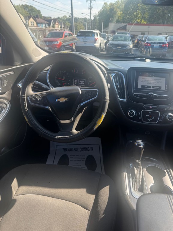 2018 Chevrolet Malibu Image 11
