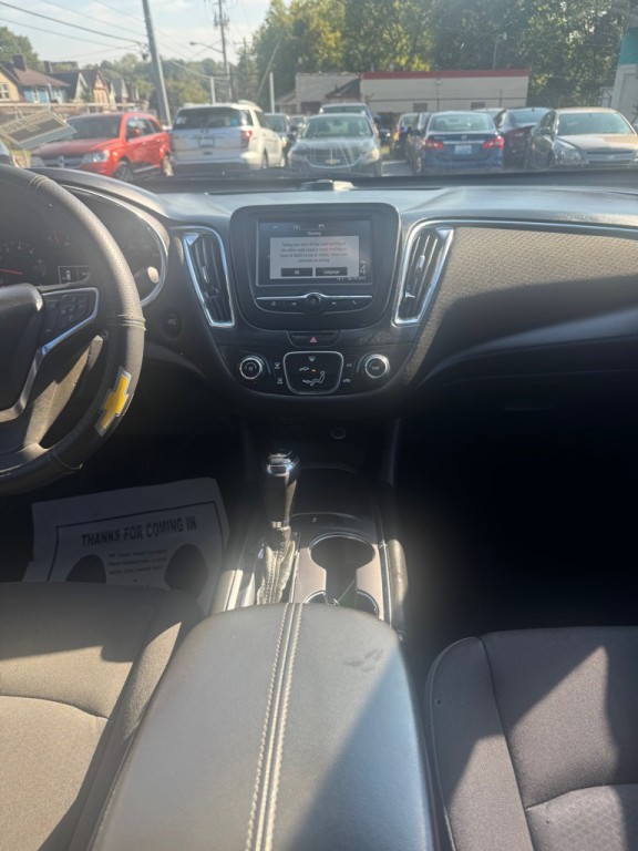 2018 Chevrolet Malibu Image 12