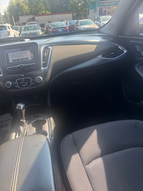 2018 Chevrolet Malibu Image 13