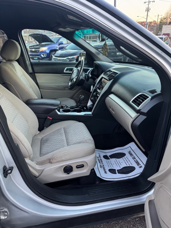 2015 Ford Explorer Image 12