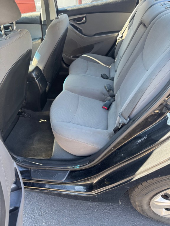 2016 Hyundai Elantra Image 9