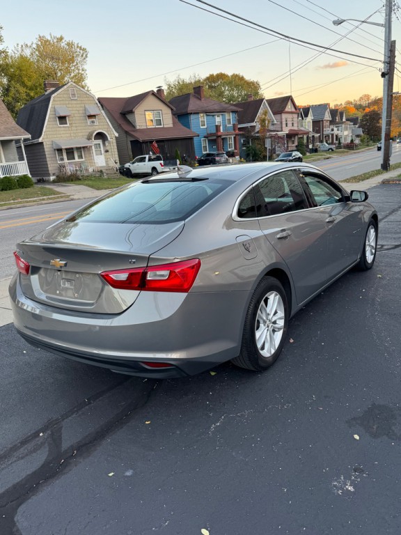 2017 Chevrolet Malibu Image 4