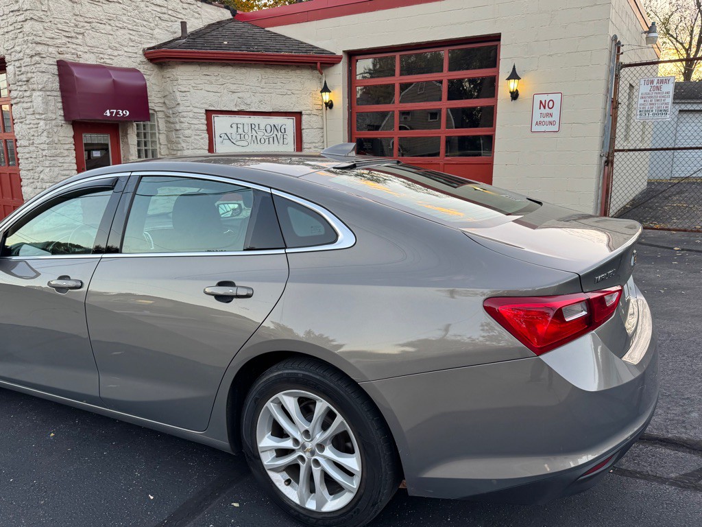 2017 Chevrolet Malibu Image 6