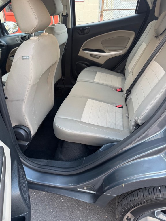 2021 Ford Econoline Image 9