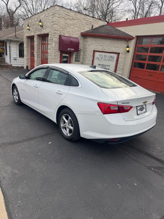 2016 Chevrolet Malibu Image 5