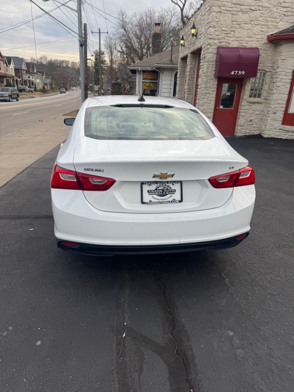 2016 Chevrolet Malibu Image 6