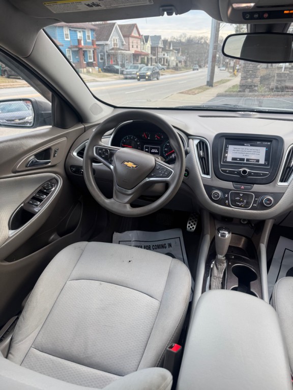2016 Chevrolet Malibu Image 13