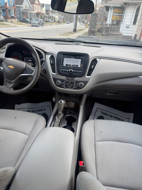 2016 Chevrolet Malibu Image 14