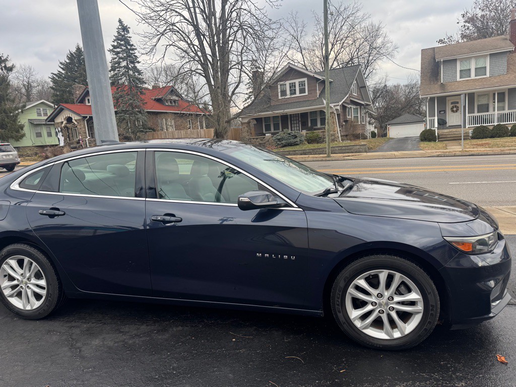 2017 Chevrolet Malibu Image 4