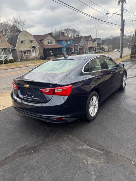 2017 Chevrolet Malibu Image 5