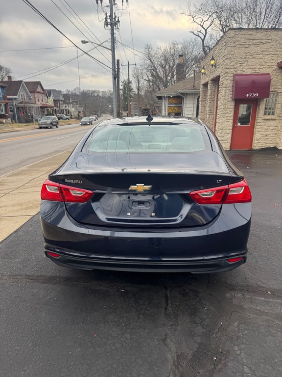 2017 Chevrolet Malibu Image 6