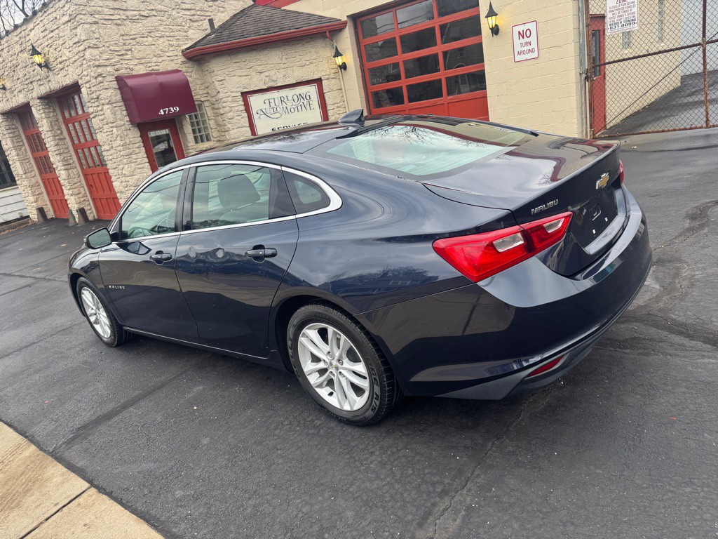 2017 Chevrolet Malibu Image 7