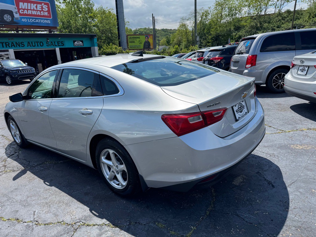 2018 Chevrolet Malibu Image 7