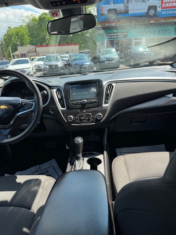 2018 Chevrolet Malibu Image 13