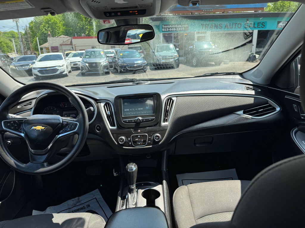 2018 Chevrolet Malibu Image 15
