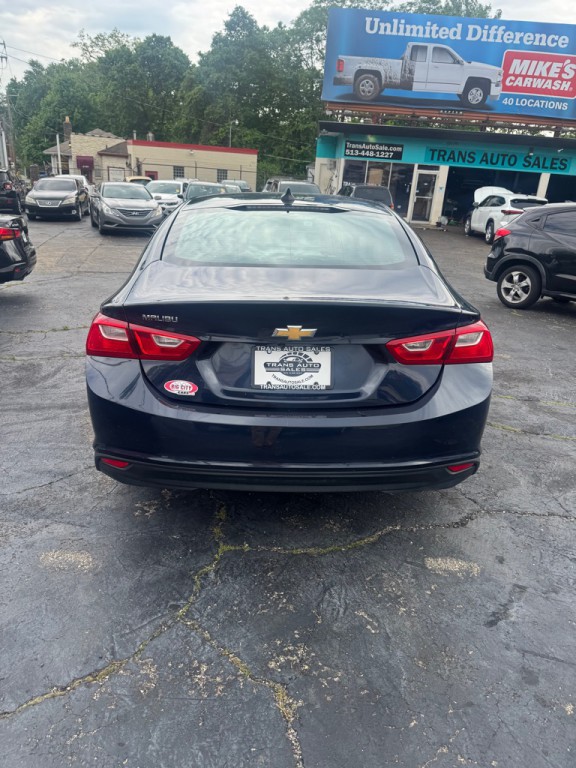 2017 Chevrolet Malibu Image 6