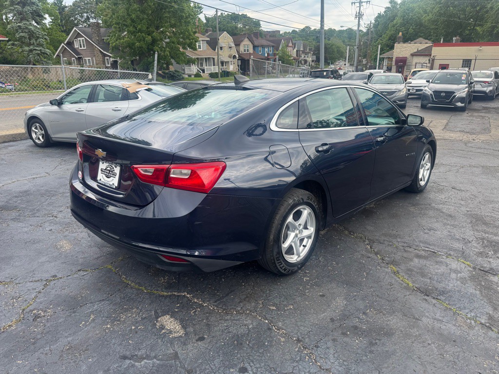 2017 Chevrolet Malibu Image 7