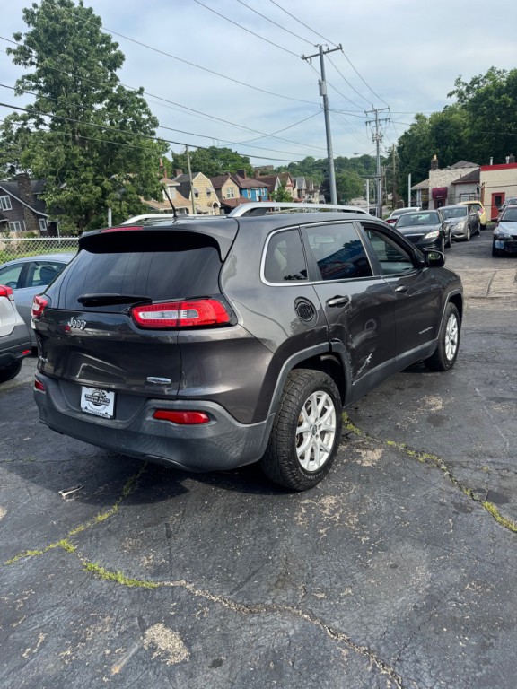 2015 Jeep Cherokee Image 8