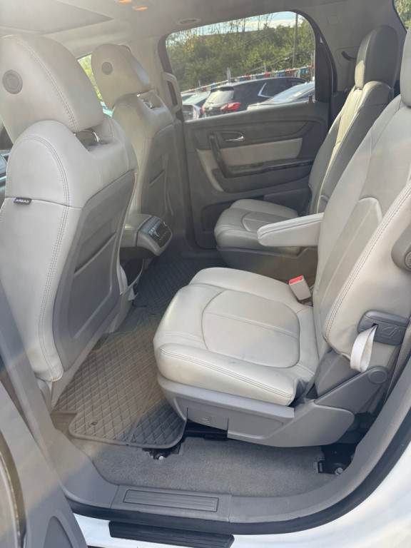2016 GMC Acadia Image 8