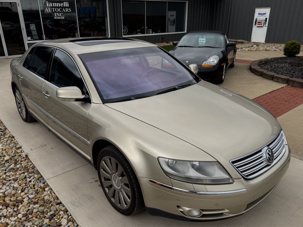 2004 Volkswagen Phaeton Image 4