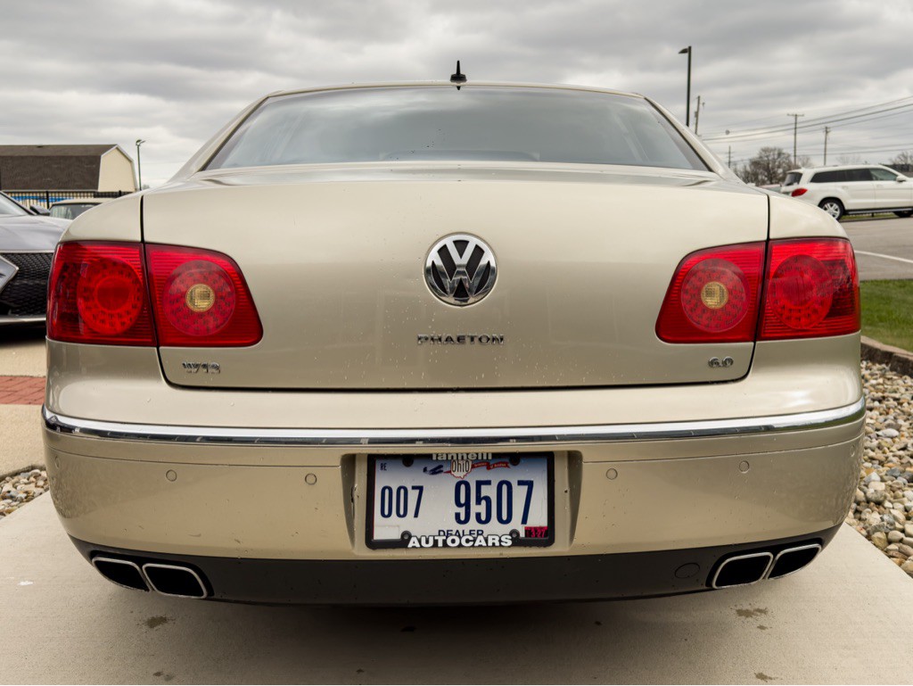 2004 Volkswagen Phaeton Image 7