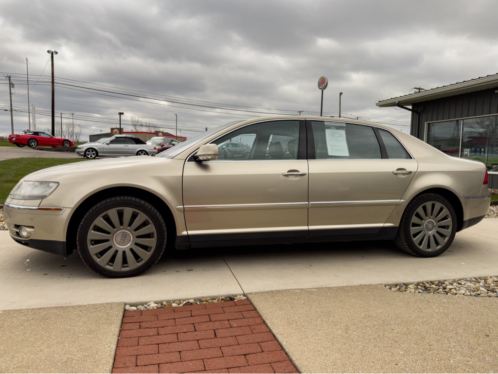2004 Volkswagen Phaeton Image 9