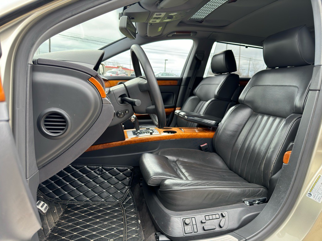 2004 Volkswagen Phaeton Image 17