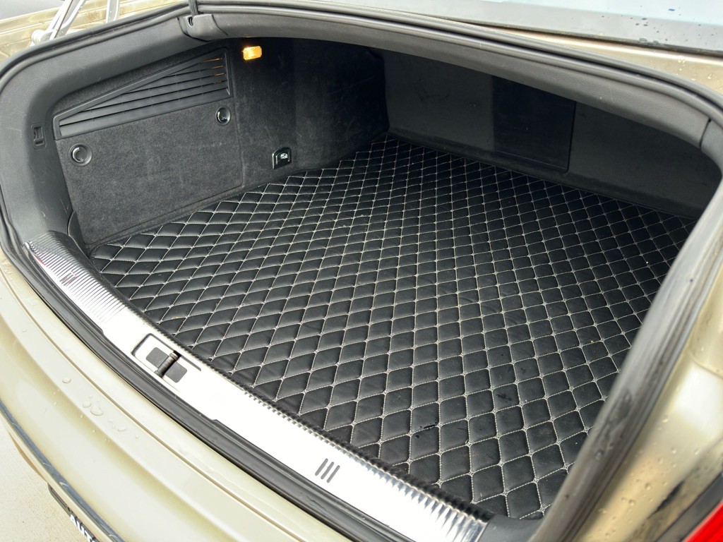 2004 Volkswagen Phaeton Image 57