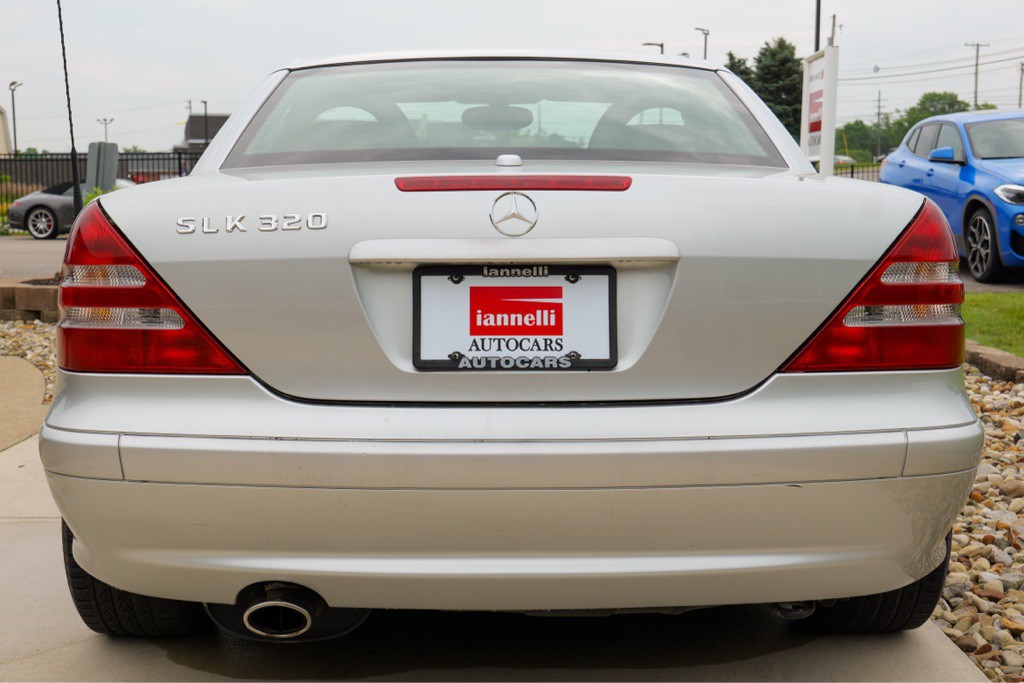 2001 Mercedes-Benz SLK-Class Image 24