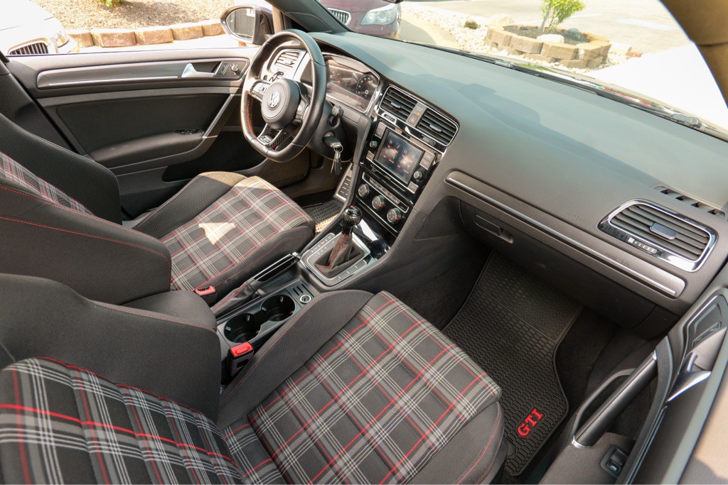 2020 Volkswagen GTI Image 18
