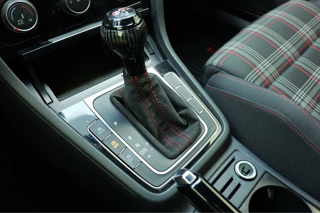 2020 Volkswagen GTI Image 34