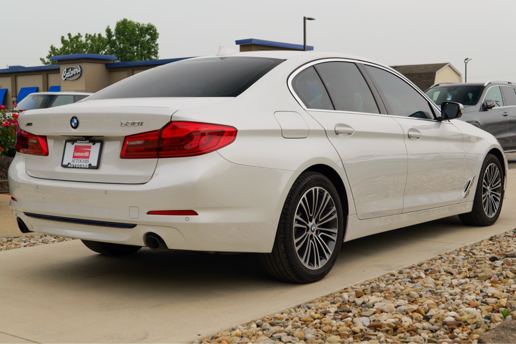 2019 BMW 5 Series Image 7