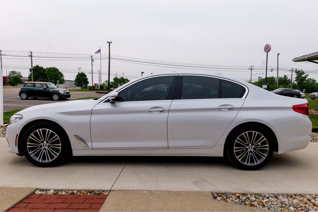 2019 BMW 5 Series Image 11