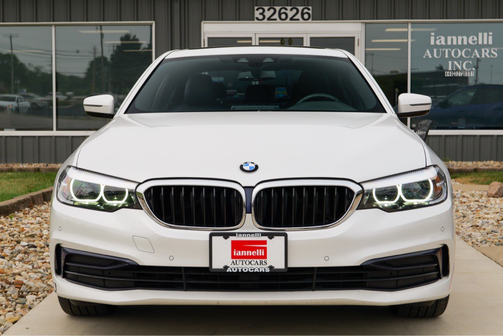 2019 BMW 5 Series Image 15