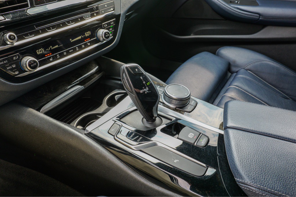 2019 BMW 5 Series Image 27
