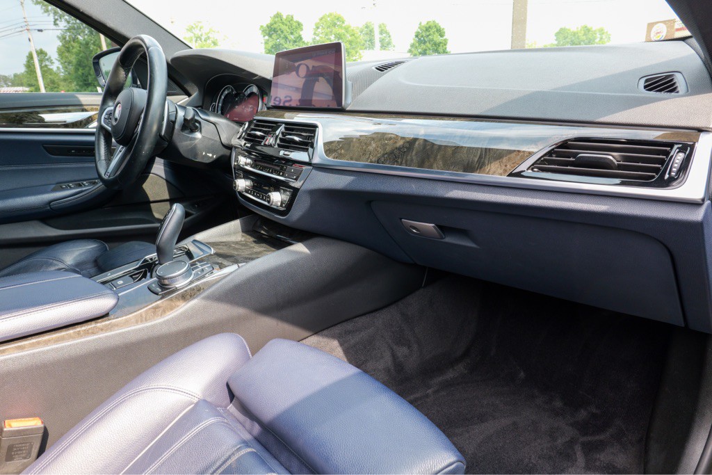 2019 BMW 5 Series Image 31